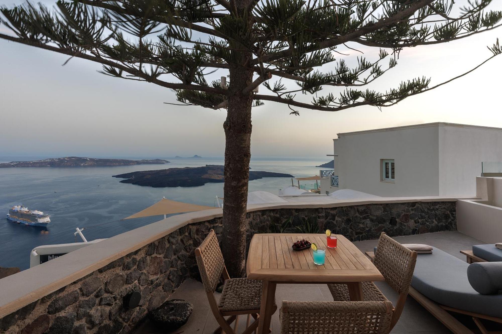 Morfes Luxury Suites By Caldera Houses Firostefani Room photo