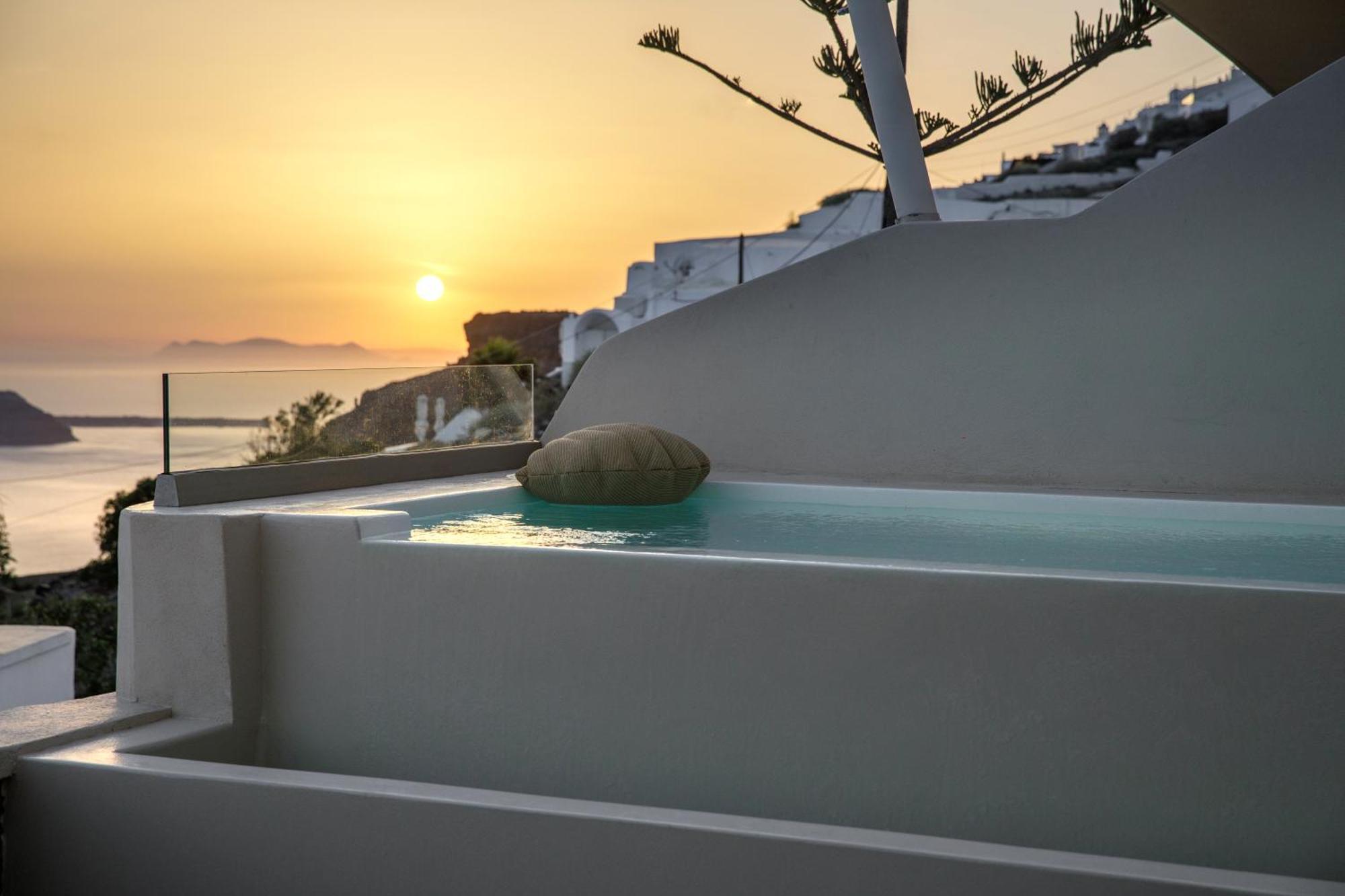 Morfes Luxury Suites By Caldera Houses Firostefani Exterior photo